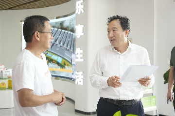 【長田動態(tài)】區(qū)委副書記白寶強(qiáng)蒞臨易豐農(nóng)業(yè)調(diào)研畜牧業(yè)發(fā)展